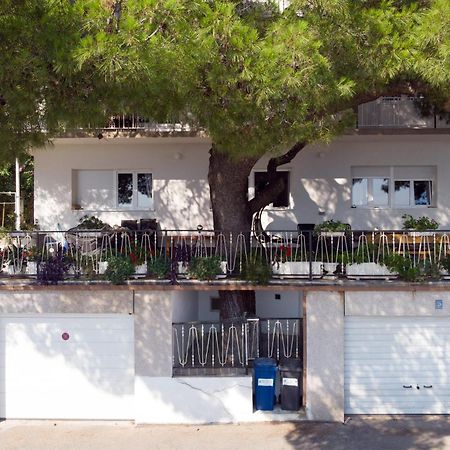 Apartments Adisa Omis Luaran gambar