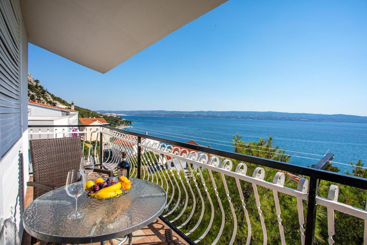Apartments Adisa Omis Luaran gambar