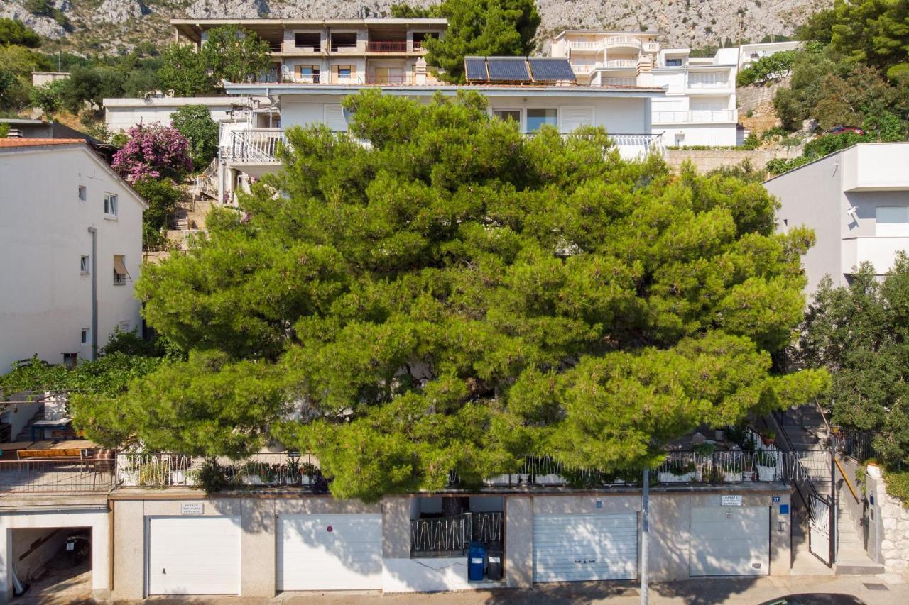 Apartments Adisa Omis Luaran gambar